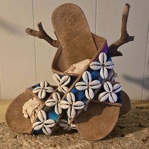 Figue Cowrie Nilu Shell Flat Sandals Size 9 Like New Condition
